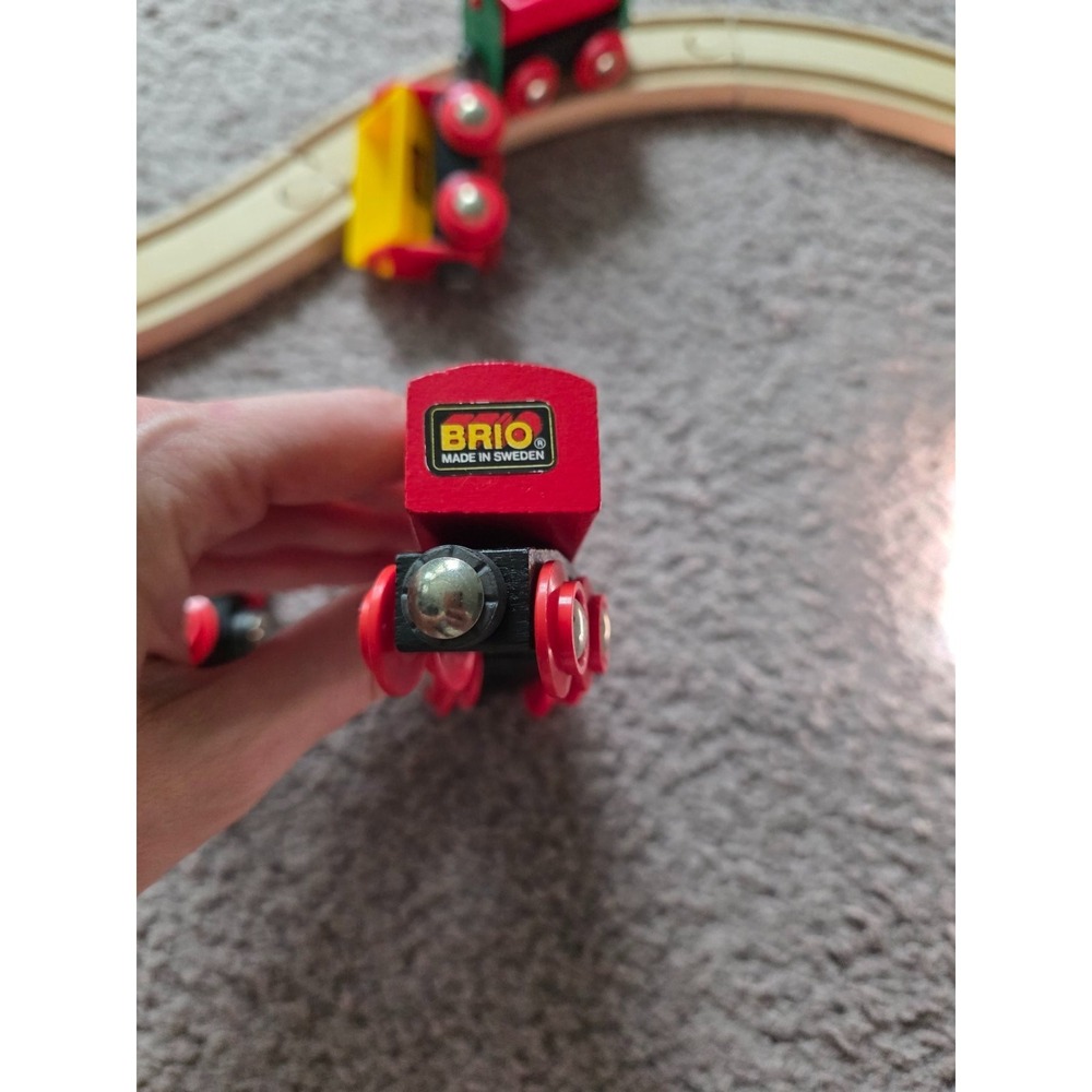 Brio Wooden Railway Trains of the World Red Road Engine Train Set Tracks - Picture 9 of 16